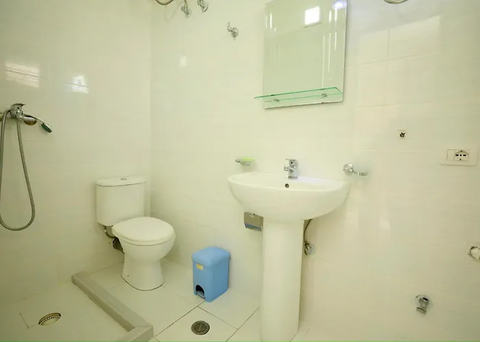 ゲストハウス Flower Sarandë